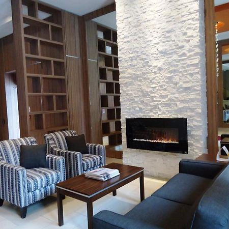 Comfort Inn Toronto City Centre Esterno foto