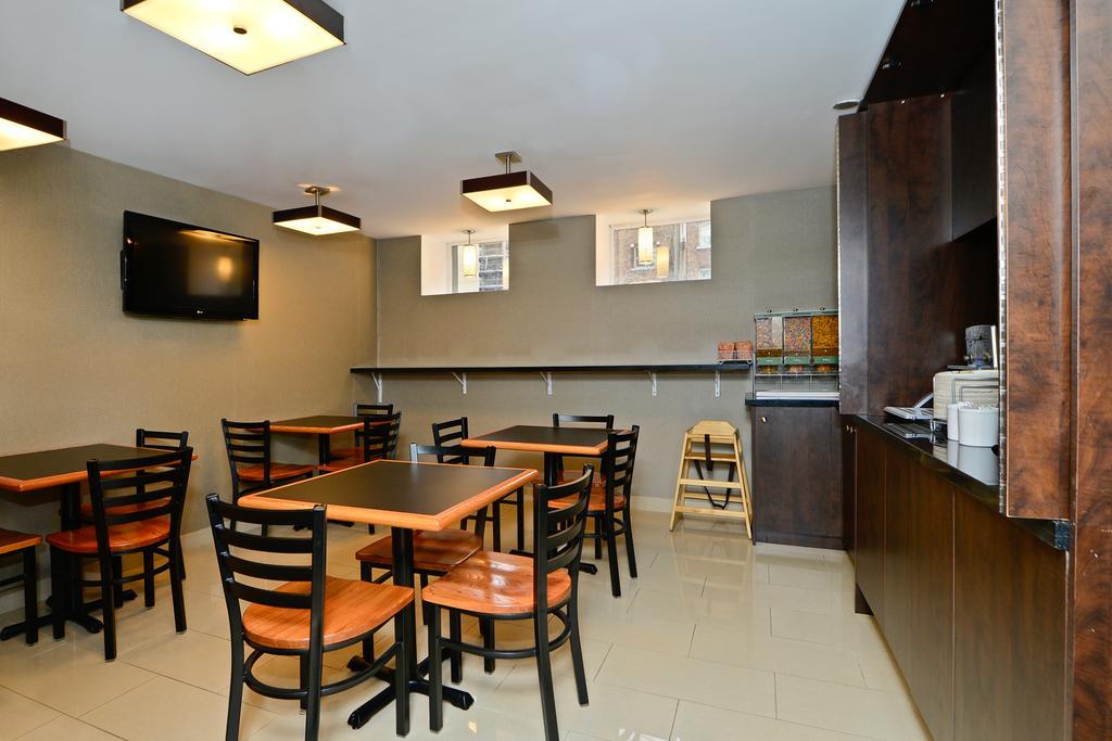 Comfort Inn Toronto City Centre Esterno foto