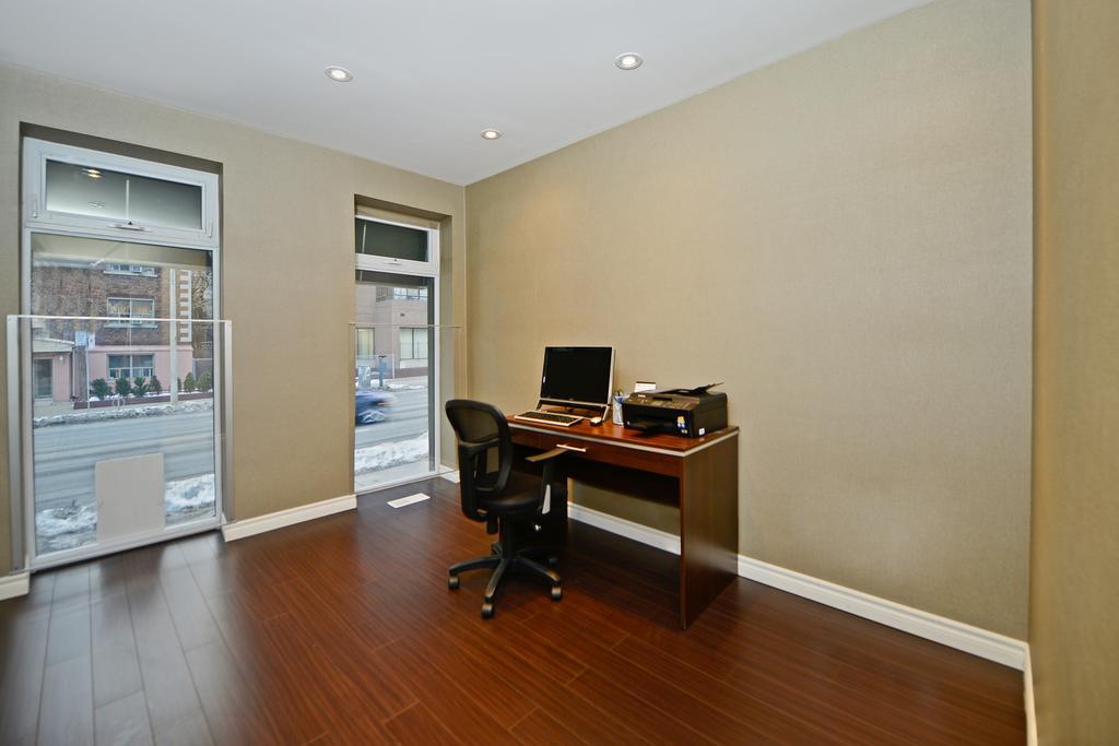 Comfort Inn Toronto City Centre Esterno foto