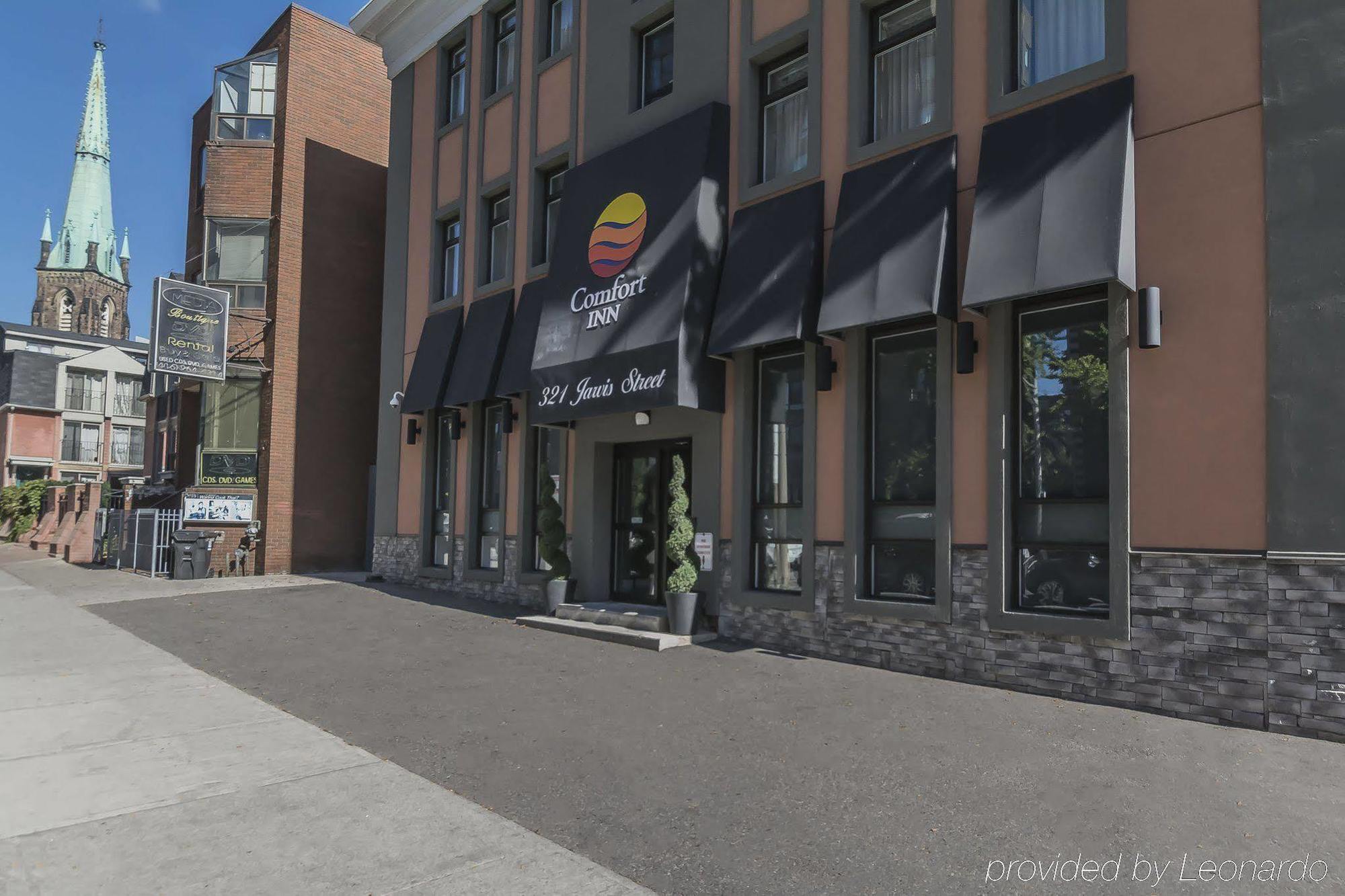 Comfort Inn Toronto City Centre Esterno foto
