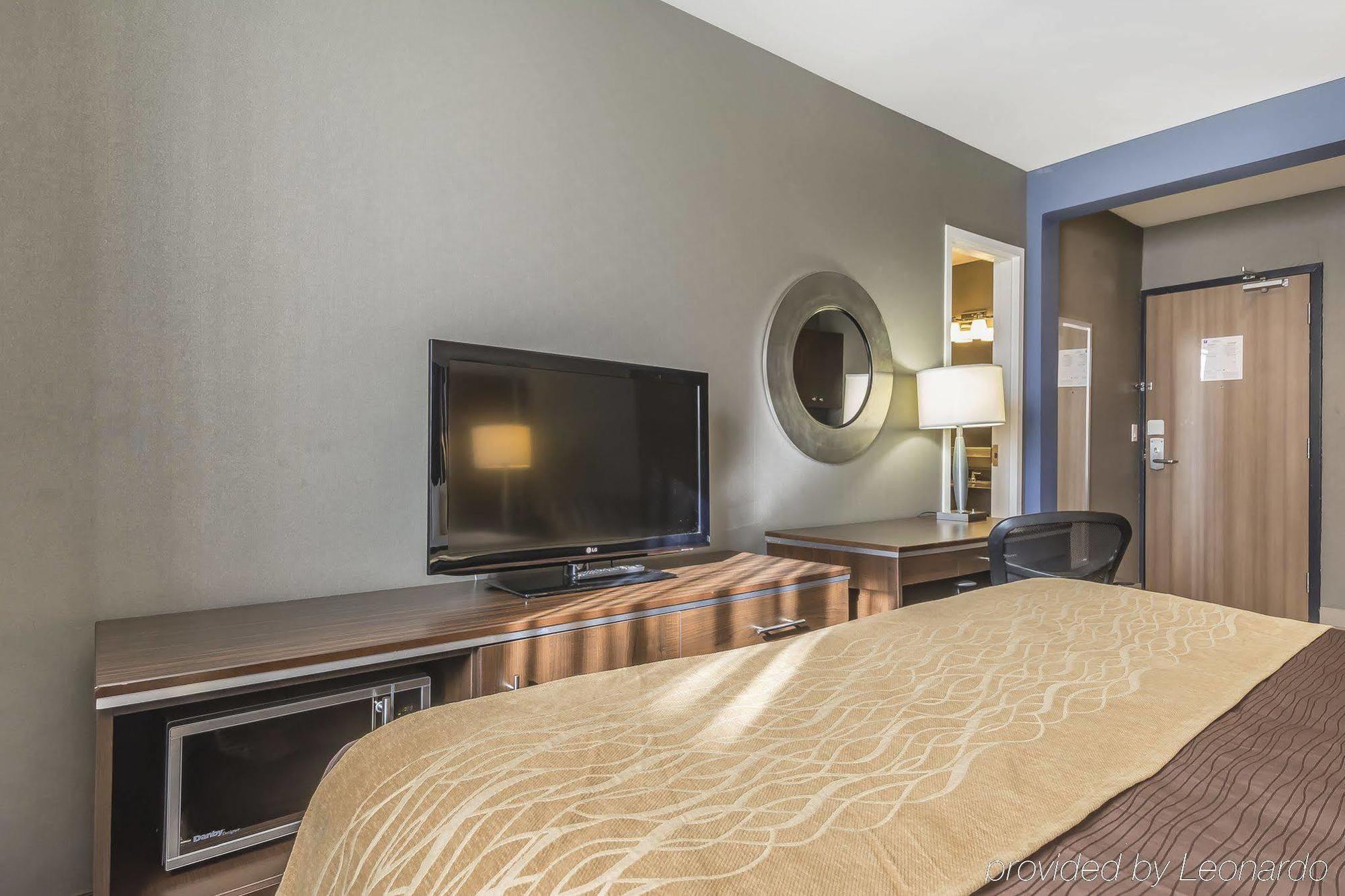 Comfort Inn Toronto City Centre Esterno foto