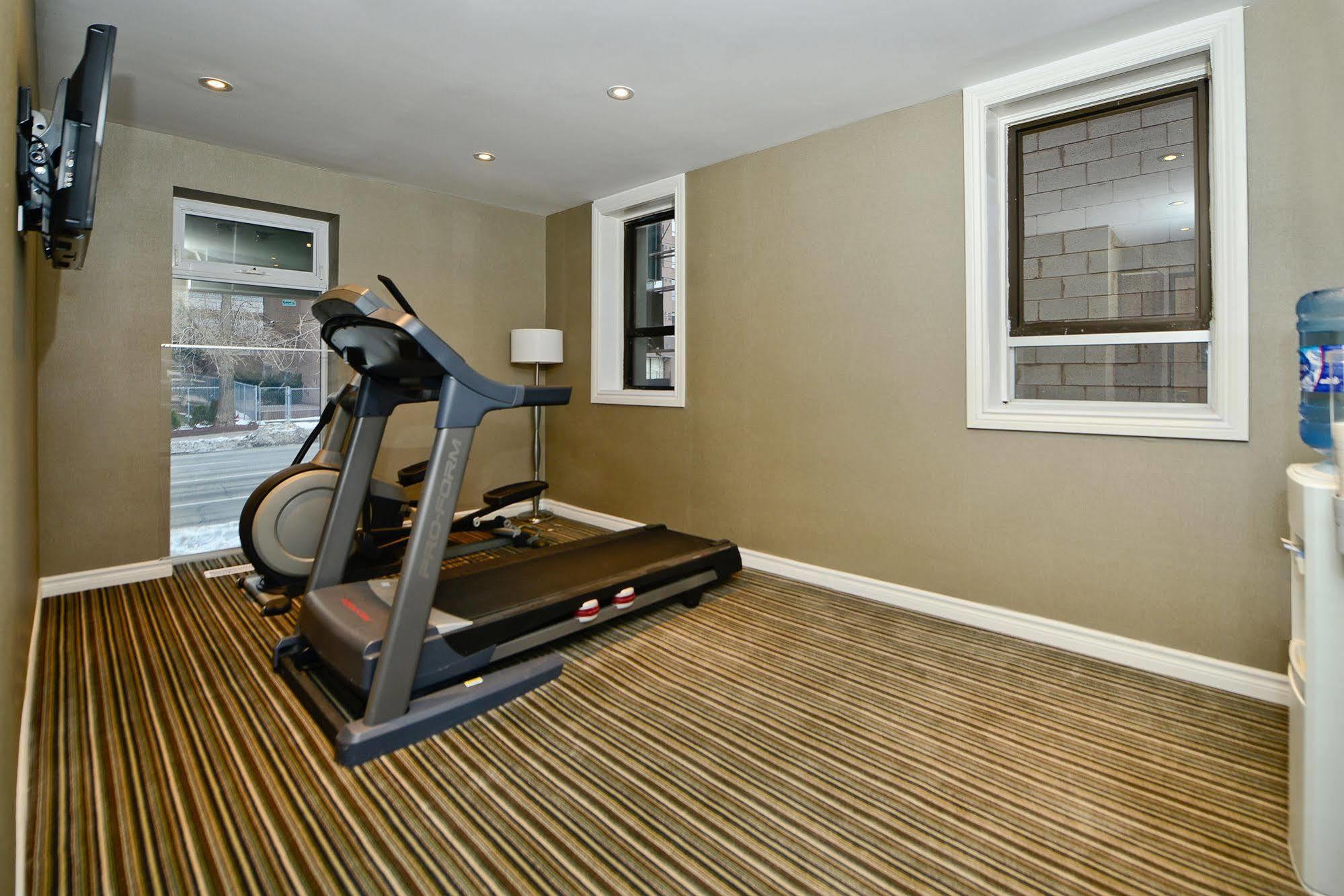 Comfort Inn Toronto City Centre Esterno foto